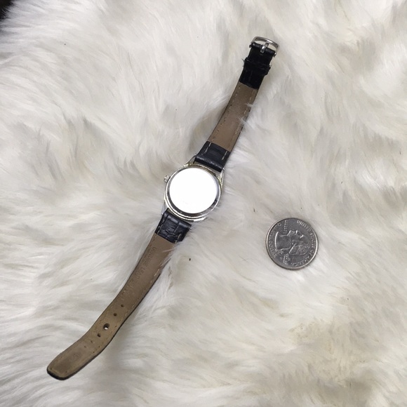 Disney theme park original Mickey Mouse watch - Picture 3 of 4